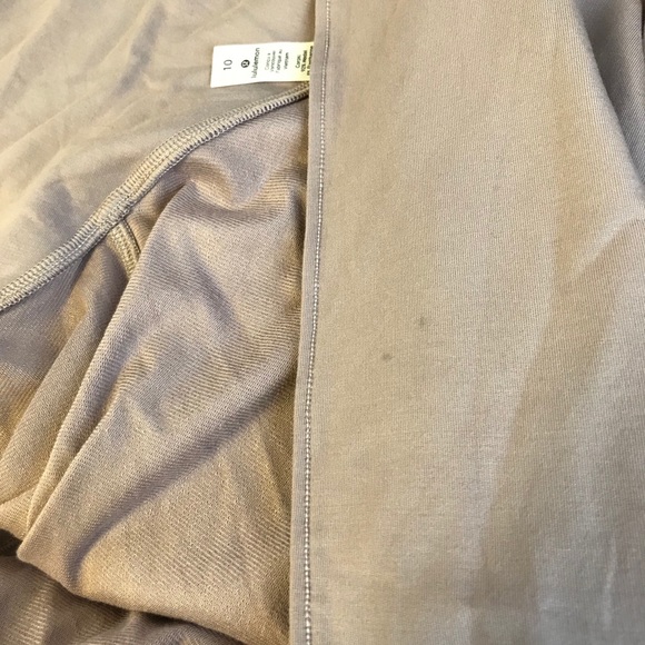 SOLD Lululemon Back In Action Wrap Smoky Blush - Picture 15 of 15